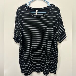 Mts Short Sleeve Size XL Black / White Striped Women’s Shirt Long‎ Soft